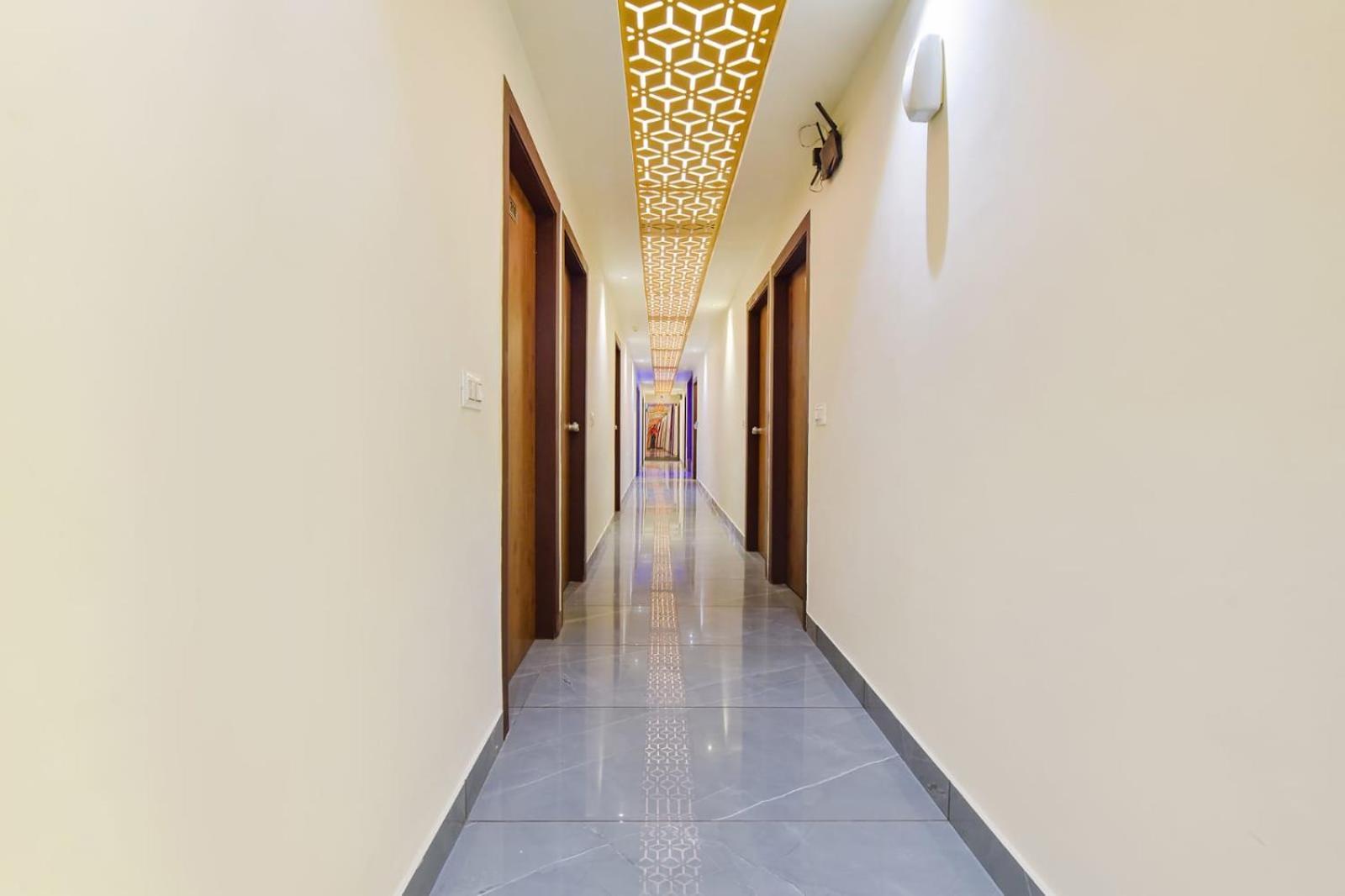 Hotel Avadh Palace, Subhash Bridge, Rto Circle, Ahmedabad Extérieur photo