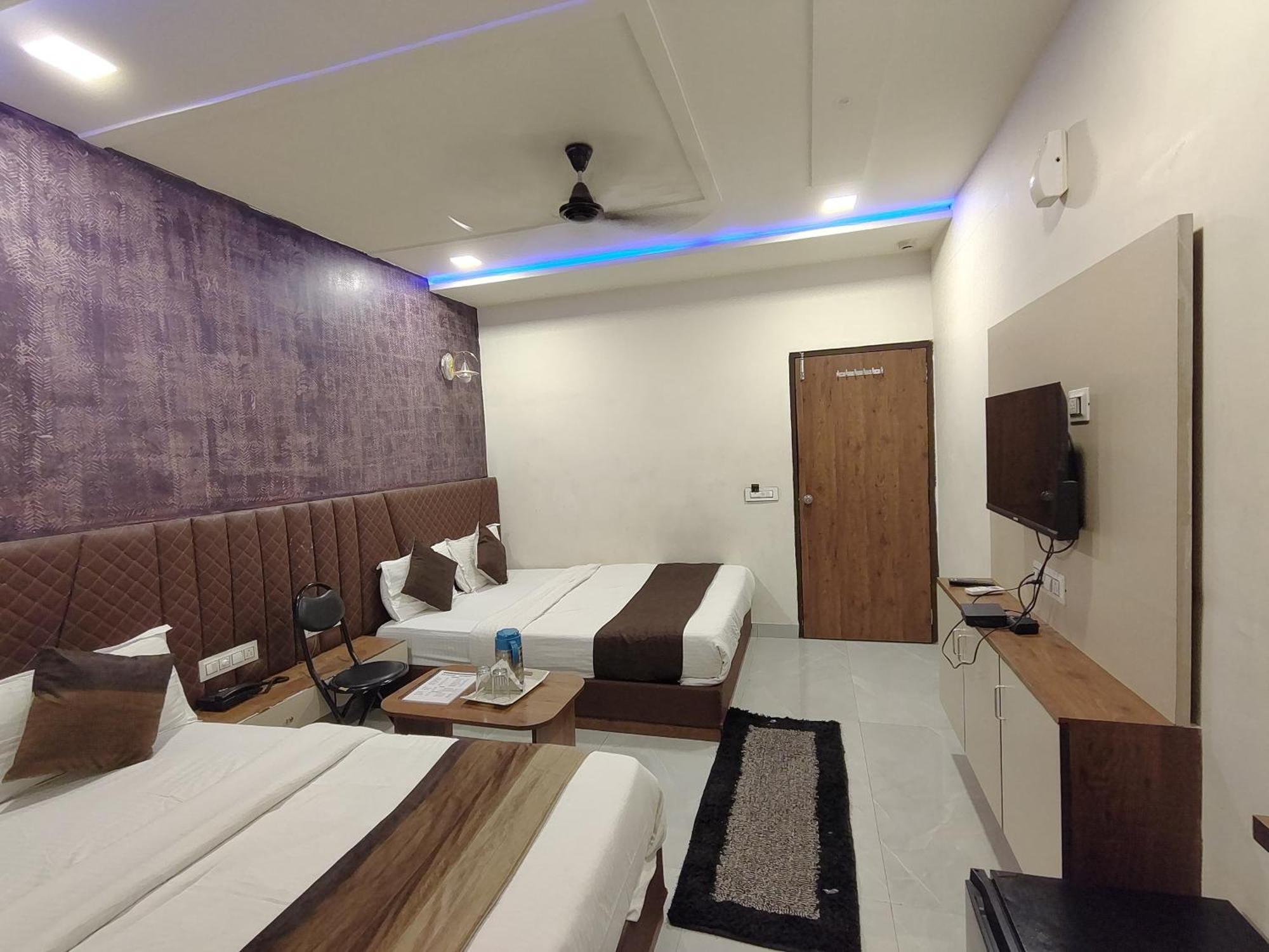 Hotel Avadh Palace, Subhash Bridge, Rto Circle, Ahmedabad Extérieur photo