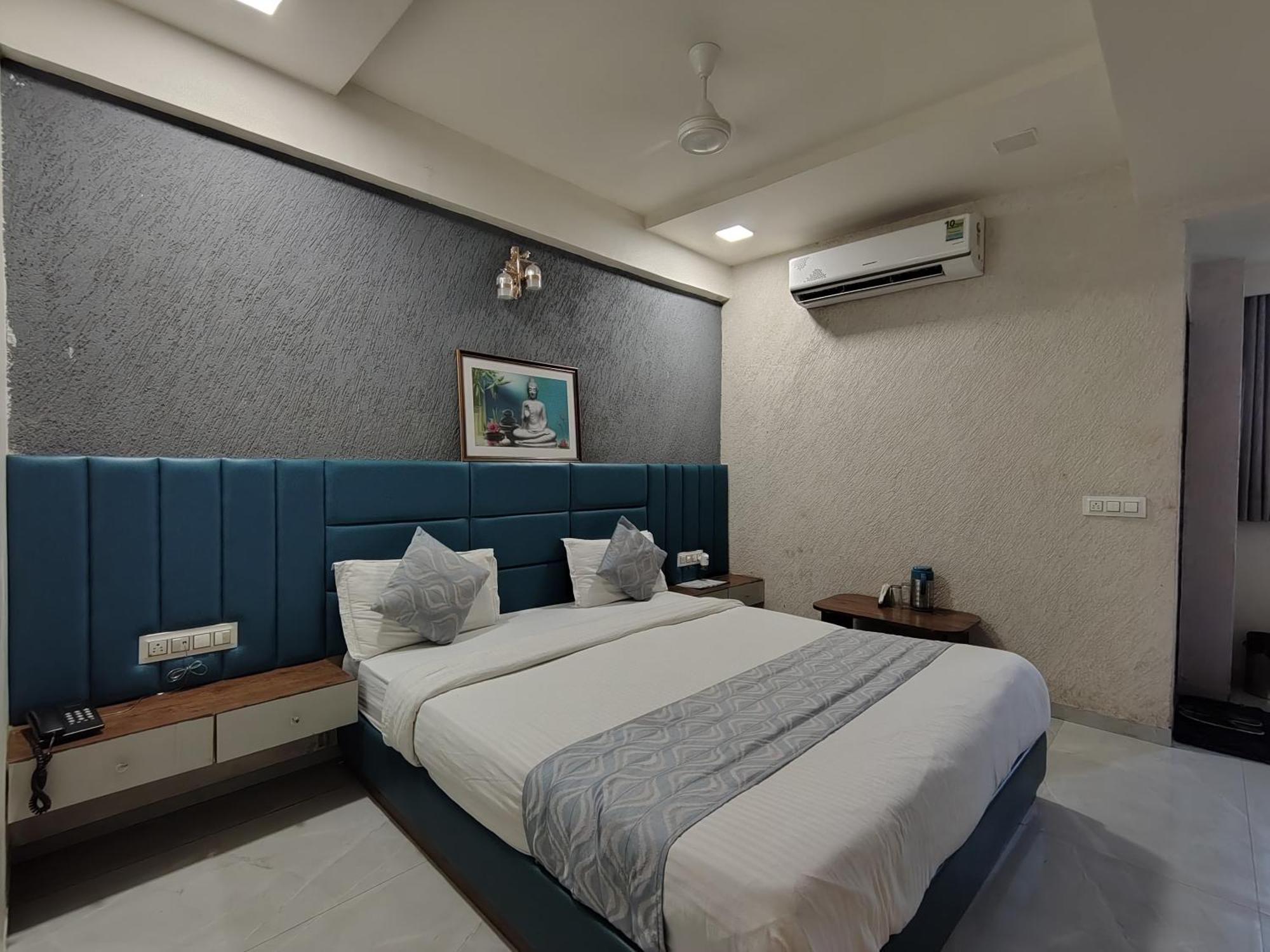 Hotel Avadh Palace, Subhash Bridge, Rto Circle, Ahmedabad Extérieur photo